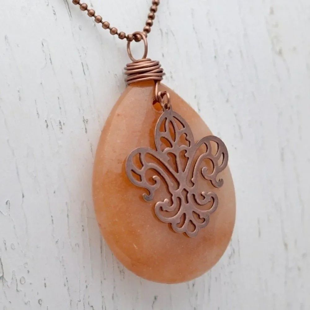 Red Aventurine Fleur-de-lis Pendant Necklace
